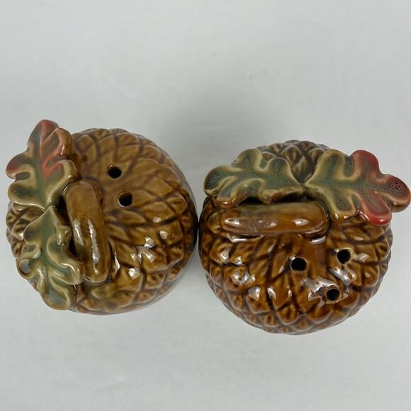 Acorn Salt and Pepper Shakers Ceramic Gold Brown Green - Picture 2 of 6